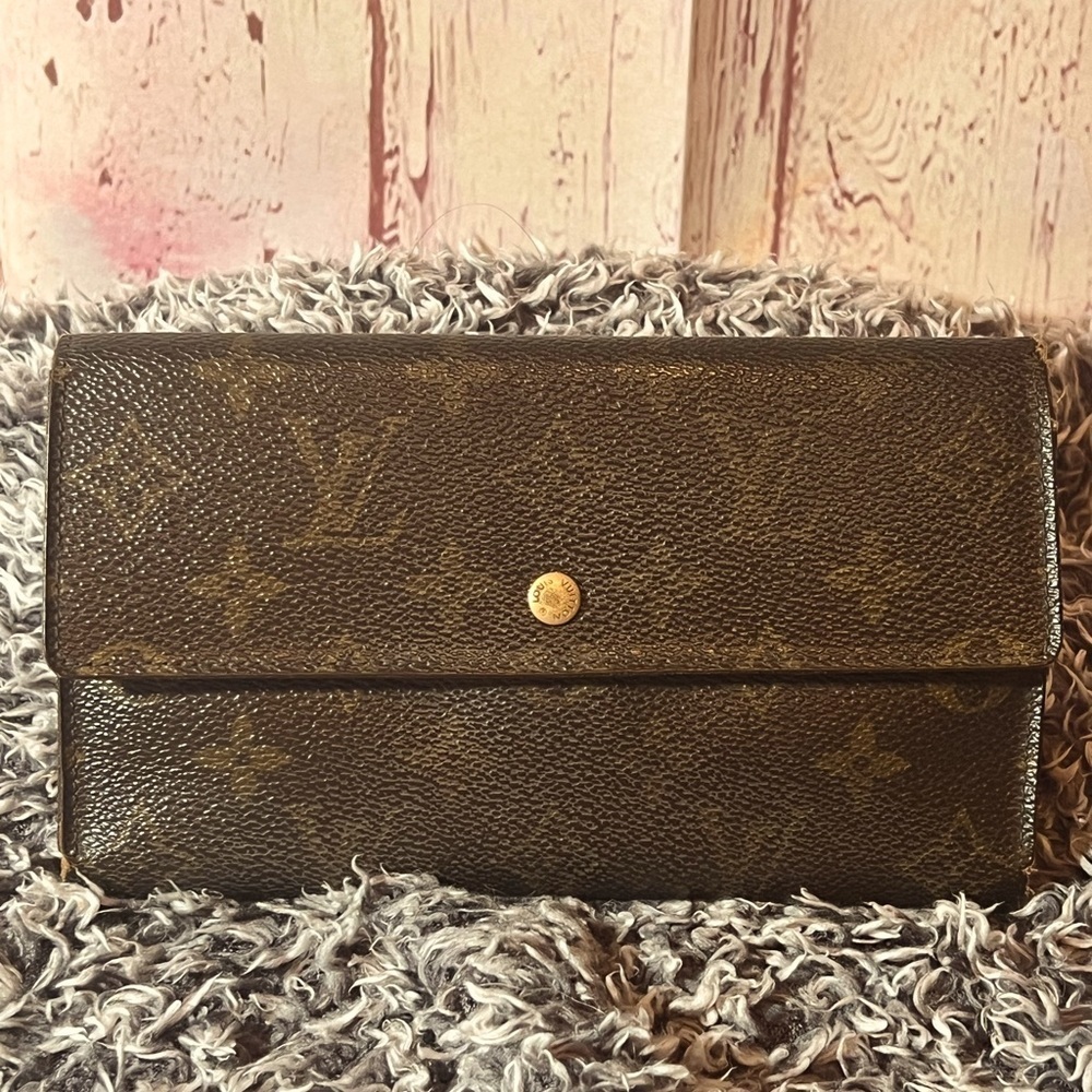 Vintage LV monogram Sarah wallet